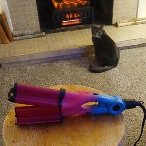 BedHead Hair Styling Tool - Red and Blue